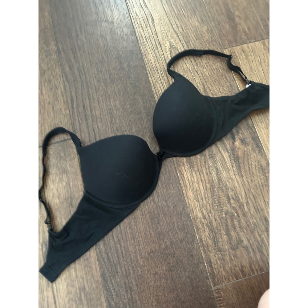 Victorias Secret Black Push Up Underwire Bra 34D 406183-DL3